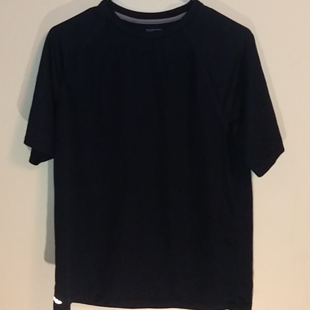 Starter navy blue dri weave boys shirt size M